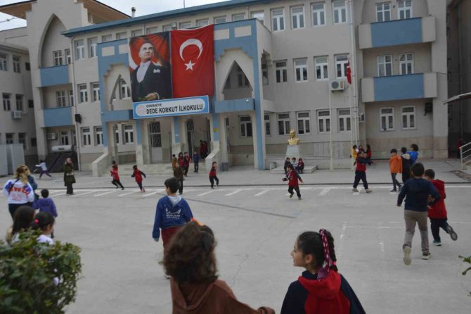 Öğrencilerin İlk Ders Konusu Deprem Oldu