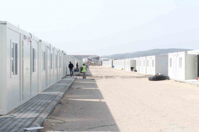 Osmaniye’de Aileler Konteyner Kente Yerleşmeye Başladı