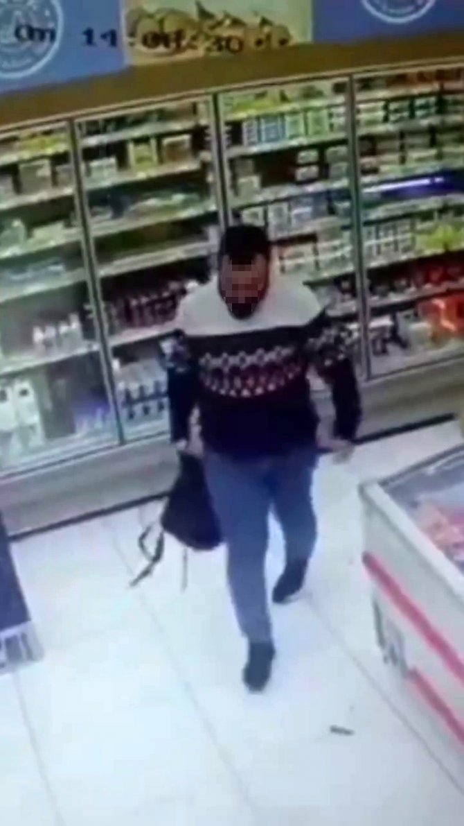 Pendik’te Markette Peynir Ve Süt Hırsızlığı Kameraya Yansıdı