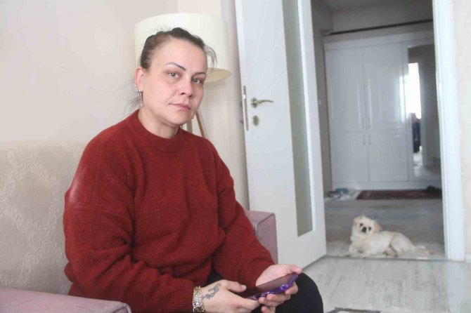 Depremin Dağıttığı Hayatlar: Enkazda Bulamadığı Oğlunu Arıyor
