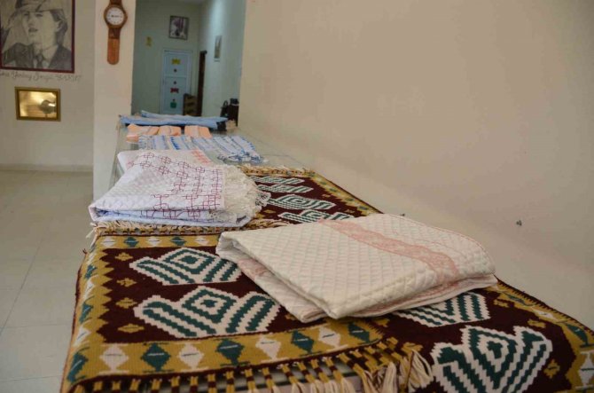 Şenobalı Kadınlar Hem Bin Yıllık Geleneklerini Yaşatıyorlar, Hem De Ev Ekonomisine Katkı Sağlıyorlar