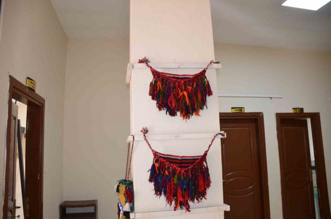 Şenobalı Kadınlar Hem Bin Yıllık Geleneklerini Yaşatıyorlar, Hem De Ev Ekonomisine Katkı Sağlıyorlar