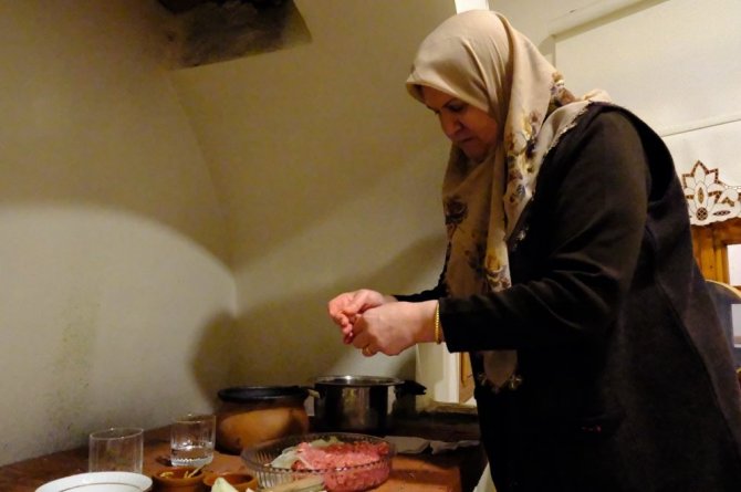 Sivrihisar’ın Yüzyıllardır Süren Geleneğinin Adı ’Kelem Dolması’