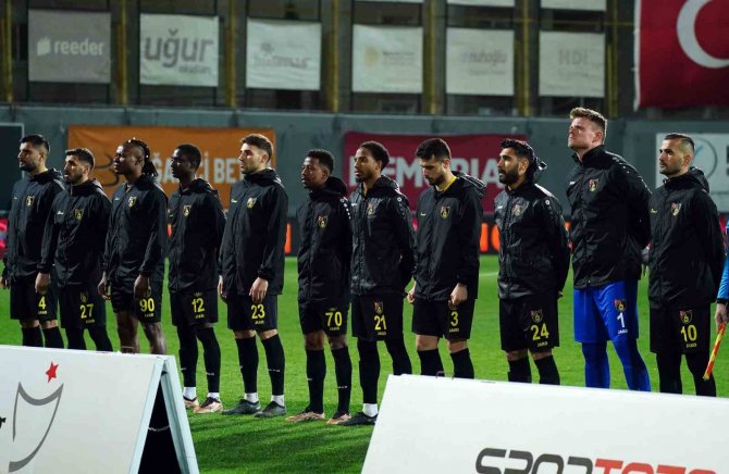 Spor Toto Süper Lig: İ̇stanbulspor: 1 - Dg Sivasspor: 0 (Maç Devam Ediyor)