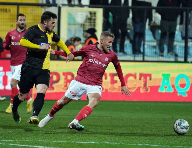 Spor Toto Süper Lig: İ̇stanbulspor: 3 - Dg Sivasspor: 0 (Maç Sonucu)