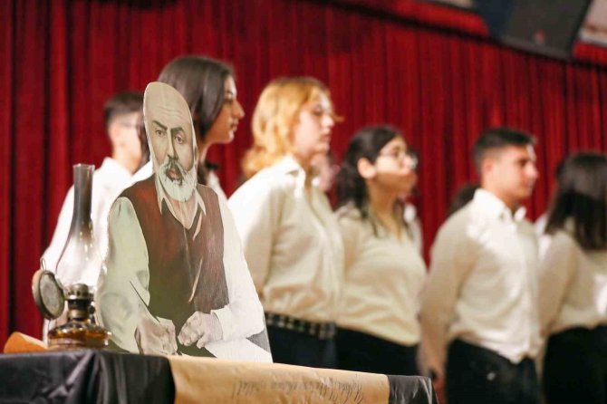 Aliağa’da İ̇stiklal Marşı’nın Kabulü Ve Mehmet Akif Ersoy’u Anma Günü Kutlandı