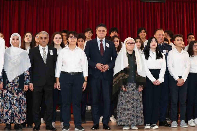 Aliağa’da İ̇stiklal Marşı’nın Kabulü Ve Mehmet Akif Ersoy’u Anma Günü Kutlandı