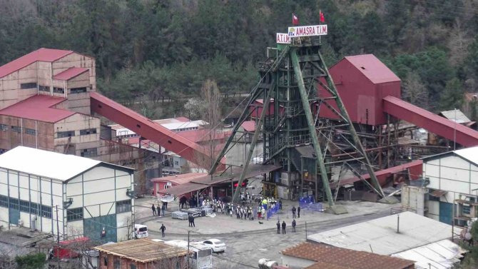 Amasra’da Maden Ocağındaki Barajlar Kaldırılıyor