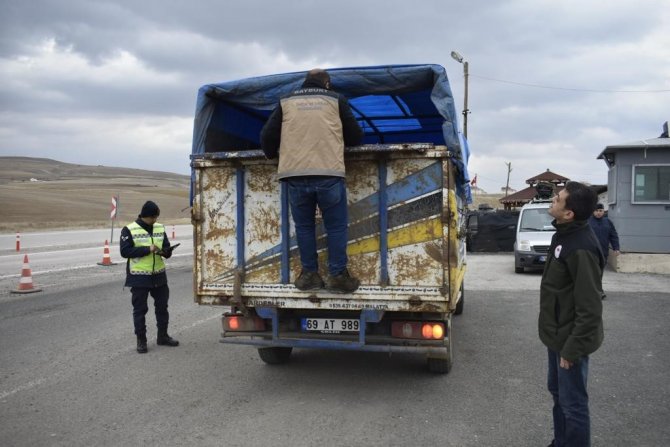 Şap Hastalığına Karşı Jandarma Ve Veteriner Hekimler Yolları Denetledi