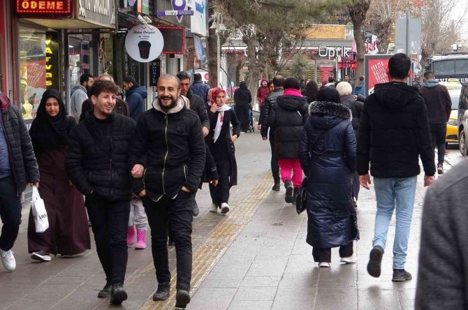 Van, Nevruz Tatiline Hazır