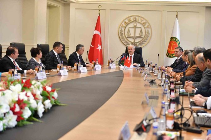 Azerbaycan Barolar Birliği Başkanı Bağırov’dan Yargıtay Başkanı Akarca’ya Ziyaret