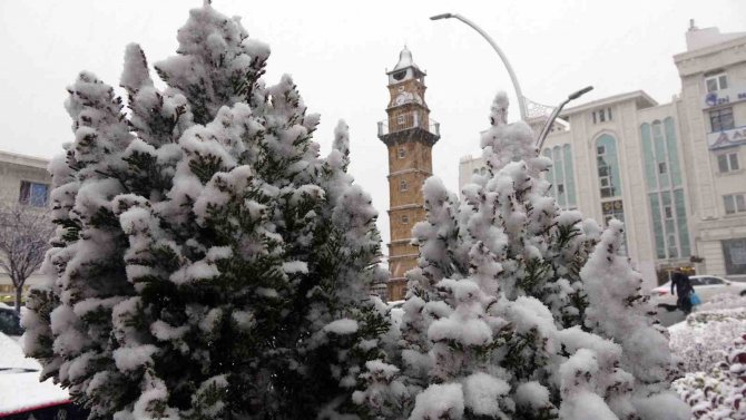 Yozgat’ta Kar Yağışı Etkili Oldu