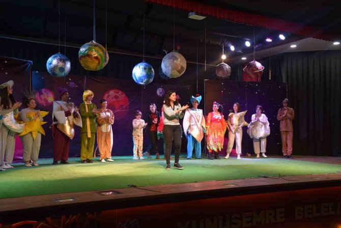 Depremzede Çocuklar ‘Başka Bi Küçük Prens’i İzledi