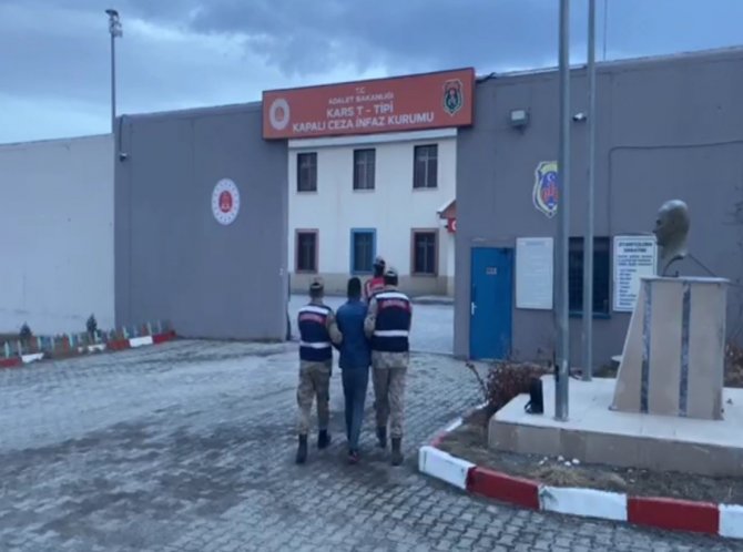 Mide Ve Bağırsağından 65 Kapsül Uyuşturucu Çıktı