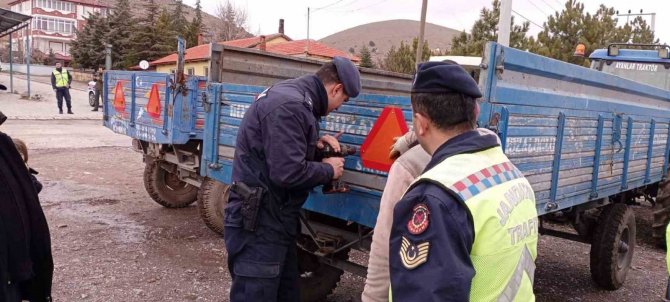 Sandıklı’da Reflektör Seferberliği