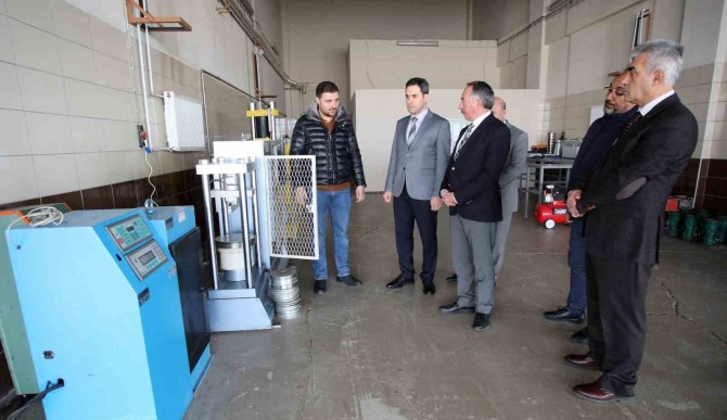Ai̇çü’de Yapı Malzemeleri Araştırma Laboratuvarı Açıldı