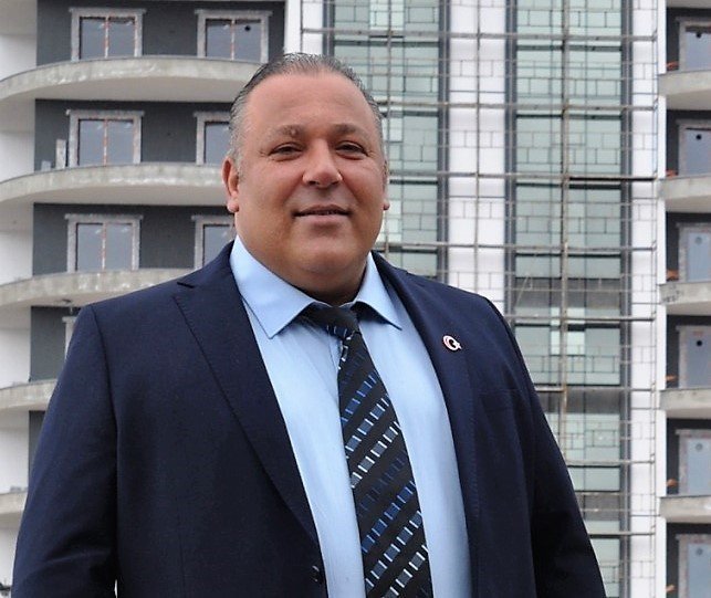 Aday Adaylığını 3 Ay Önce Duyuran Sezer Ateş Sahaya İndi