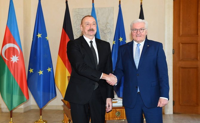Aliyev Ve Alman Mevkidaşı Steinmeier, Berlin’de Bir Araya Geldi