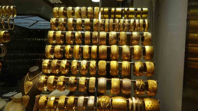 Abd’de Batan Bankalar Altının Ons Fiyatının Yükselmesine Neden Olunca Kuyumcular Da Hereketlendi