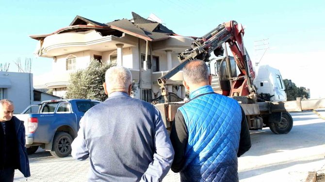 Çifte Felaket Yaşayan Aileye Bursa Büyükşehir Sahip Çıktı