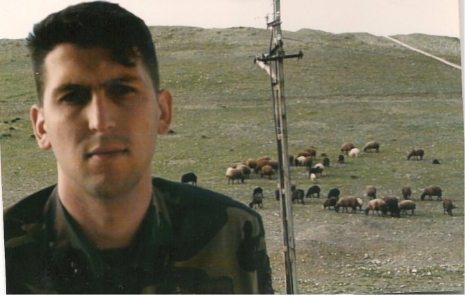 Şehit Eşinden Depremzedeler İçin Duygulandıran Bağış: Eşinin Hayatını Anlattığı Kitabın Gelirini Depremzedelere Bağışlayacak