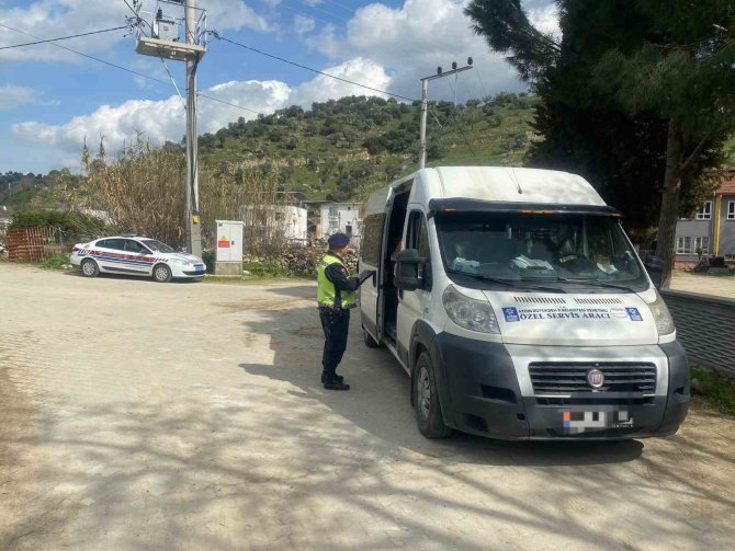 Söke’de Jandarma Ekiplerinden Öğrencilere Trafik Eğitimi