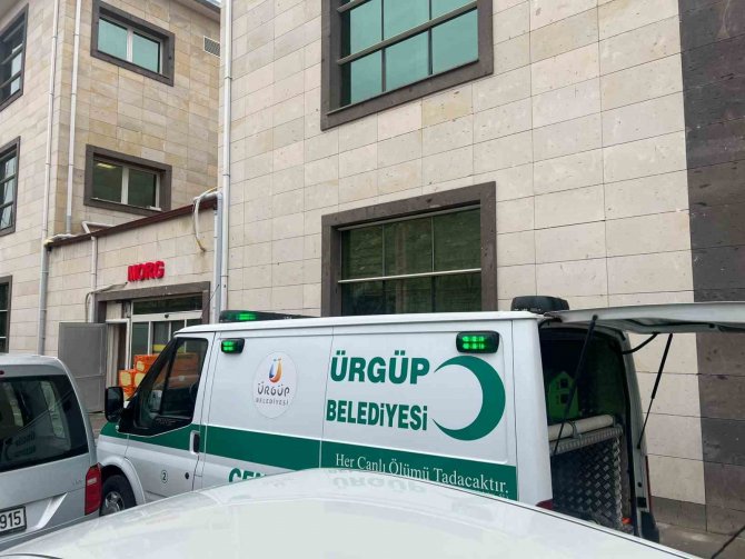 Balayındaki Çift Otel Odasında Ölü Bulundu
