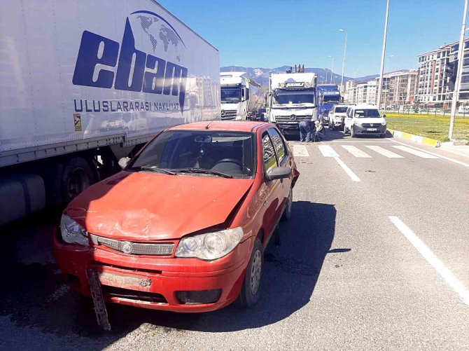Edremit’te Zincirleme Trafik Kazası: 1 Yaralı
