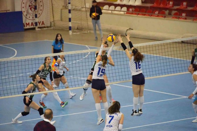 ’Bizim Kızlar’ Yarı Finalde