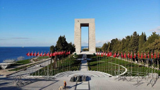 Cumhuriyet’in 100’üncü Yılına Hazırlanan Şehitler Abidesinde 18 Mart Tören Hazırlıkları Devam Ediyor
