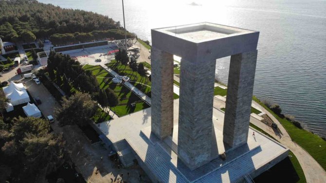 Cumhuriyet’in 100’üncü Yılına Hazırlanan Şehitler Abidesinde 18 Mart Tören Hazırlıkları Devam Ediyor