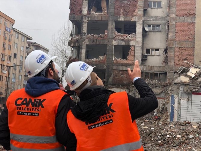 Mühendislik Öğrencilerine Deprem Bölgesinde Saha Tecrübesi