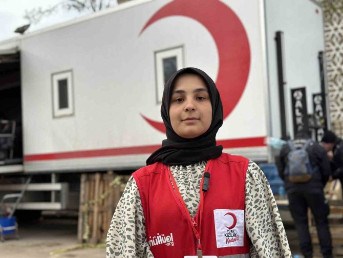 Depremzede Gençler Umutları Yeşertmek İçin Birlik Oldu