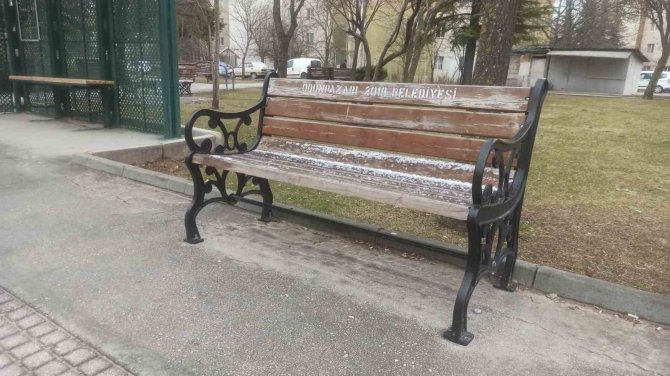 Yüksek Kesimlere Kar Yağdı