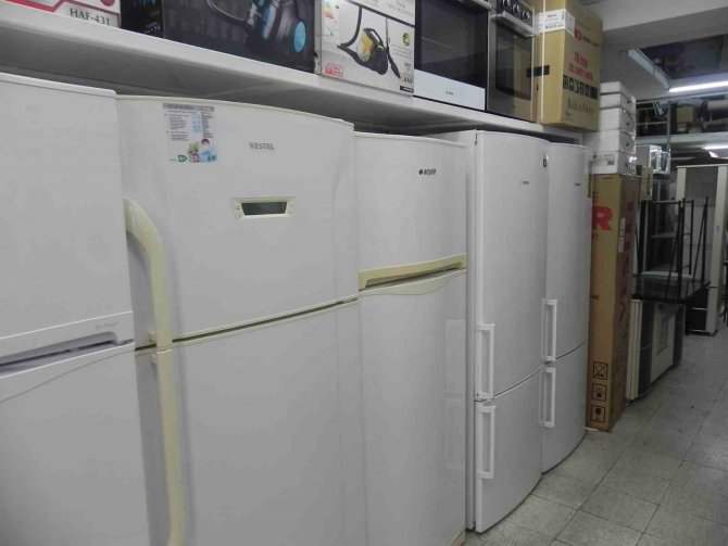 Eskişehir’de Depremzedelere Ücretsiz İkinci El Eşya