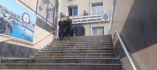 İ̇ranlı Sahte Polisler Turistin Parasını Böyle Gasp Etti