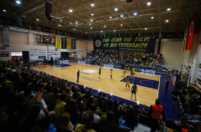 Fıba Kadınlar Euroleague: Fenerbahçe: 82 - Sopron Basket: 62