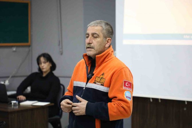 Gemlik’in Afet Destek Gönüllüleri Eğitimlere Başladı