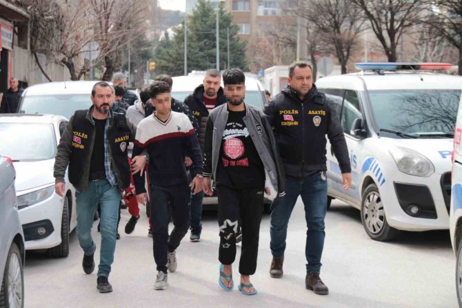 İ̇ranlı Şahsın Öldürülmesiyle İlgili 4 Afganistanlı Tutuklandı