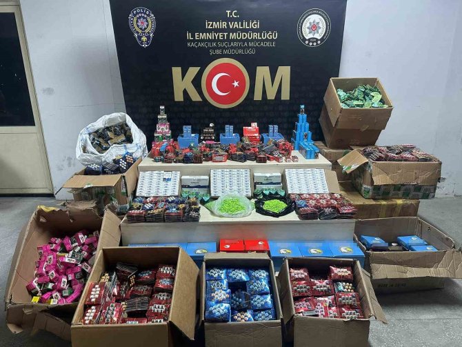 İ̇zmir’de Sahte İlaç Operasyonu: On Binlerce Gümrük Kaçağı Malzeme Ele Geçirildi