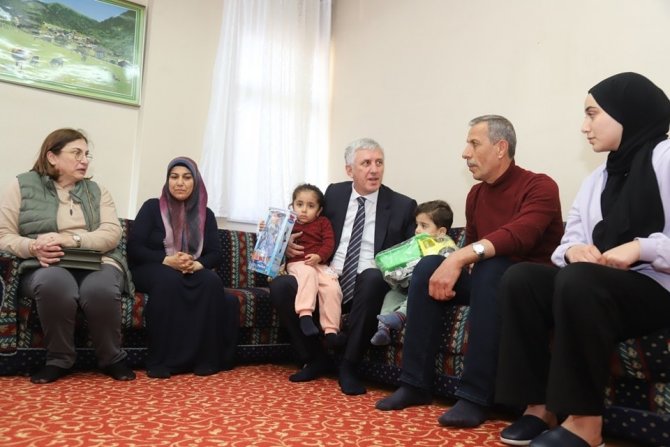 Of’ta 848 Depremzede Ağırlanıyor