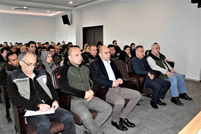 Kütahya Obm’de, “Orman Zararlılarıyla Mücadele Ve İ̇şletme Pazarlama" Eğitimi