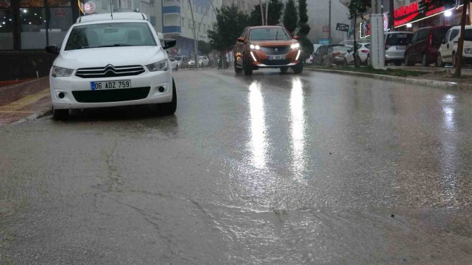 Mardin’de Sağanak Yağış Etkili Oldu