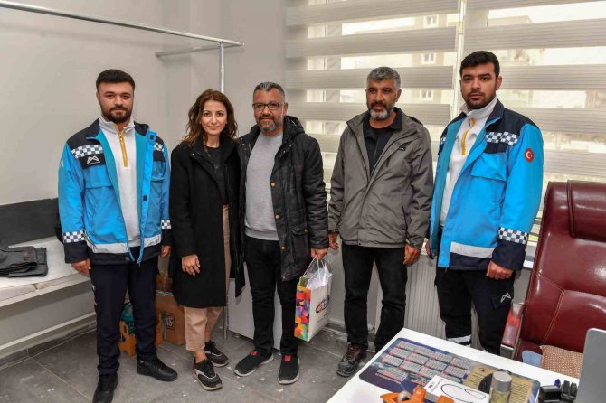 Mersin’den Deprem Bölgesinde Sağlık Çalışanlara Malzeme Desteği