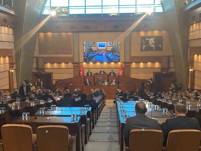 İ̇bb Meclis Toplantısında İsim Değişikliği Tartışması