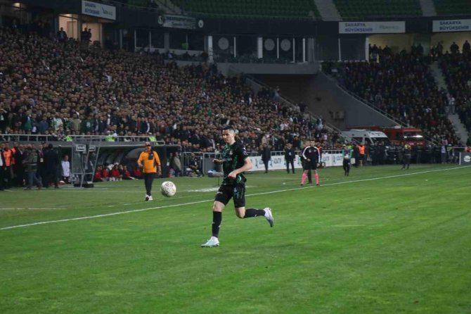 Sakaryaspor’dan Roshi’ye Milli Davet