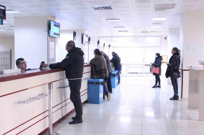 İ̇zmir Sgk’den Eyt’li Vatandaşlara Örnek Hizmet