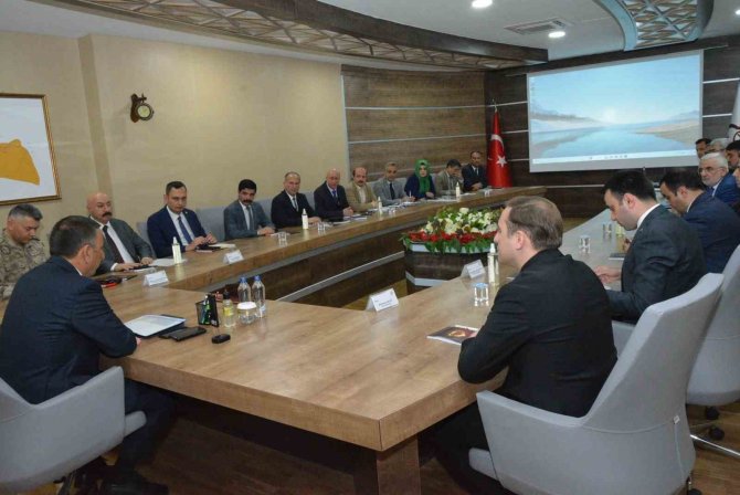 Siirt Valisi Hacıbektaşoğlu, Çalışmaları Masaya Yatırdı