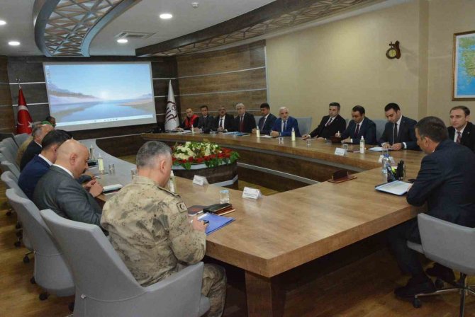 Siirt Valisi Hacıbektaşoğlu, Çalışmaları Masaya Yatırdı