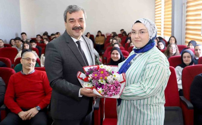 Sbtü Rektörü Kul: “Yanlış Tercih Öğrencinin 1 Yıllık Kaybına Sebep Oluyor”